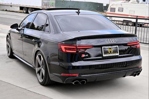 Mythos Black Metallic 2019 Audi S4 Premium Plus 3.0 Quattro