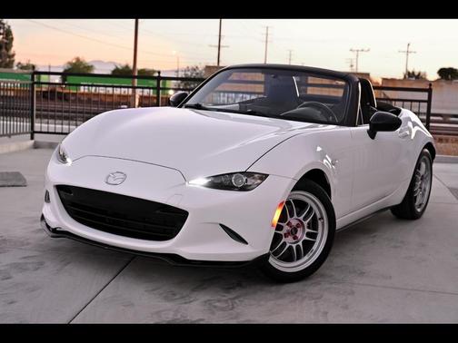2017 Mazda MX-5 Miata Club