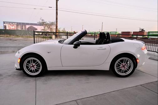 2017 Mazda MX-5 Miata Club