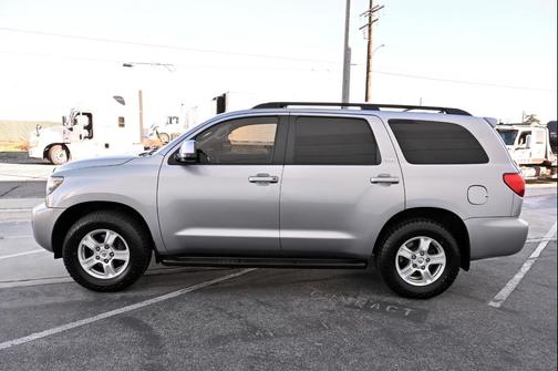 2011 Toyota Sequoia SR5