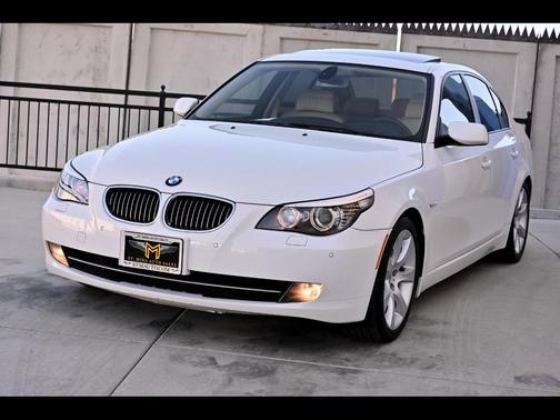Alpine White 2008 BMW 535 535i Sedan RWD