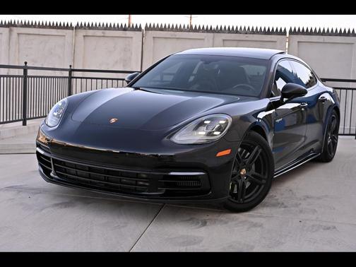 Black 2018 Porsche Panamera 4