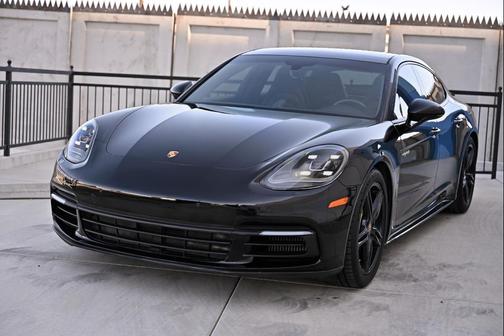 Black 2018 Porsche Panamera 4