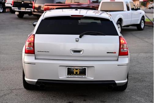 2006 Dodge Magnum SRT8 RWD