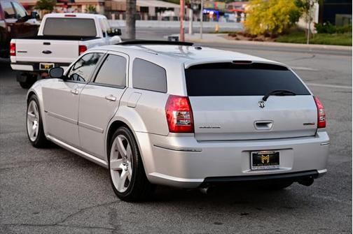 2006 Dodge Magnum SRT8 RWD