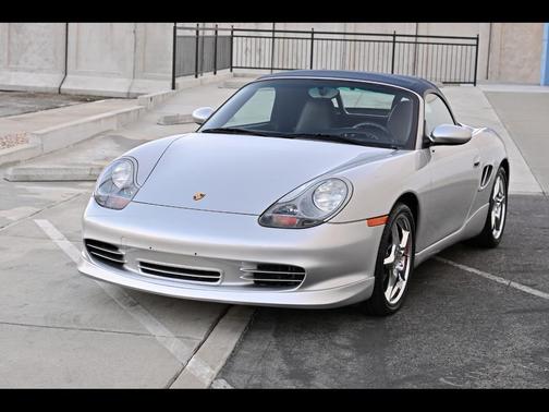 Arctic Silver Metallic 2004 Porsche Boxster S