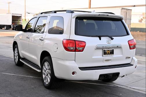 Blizzard Pearl White 2014 Toyota Sequoia Platinum
