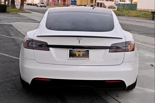 2022 Tesla Model S Plaid