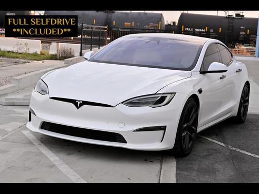 2022 Tesla Model S Plaid