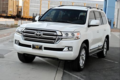 2017 Toyota Land Cruiser Base