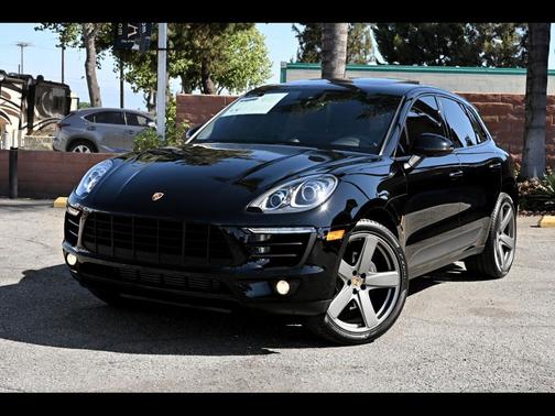 Black 2018 Porsche Macan Macan Sport Edition