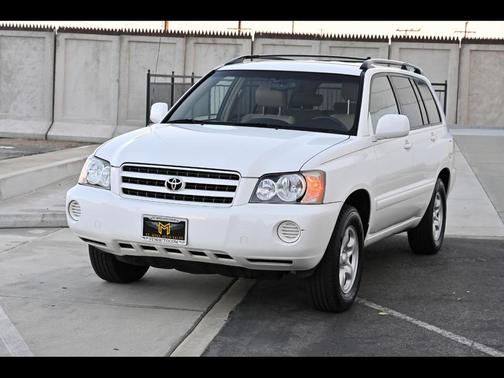 White 2002 Toyota Highlander Base
