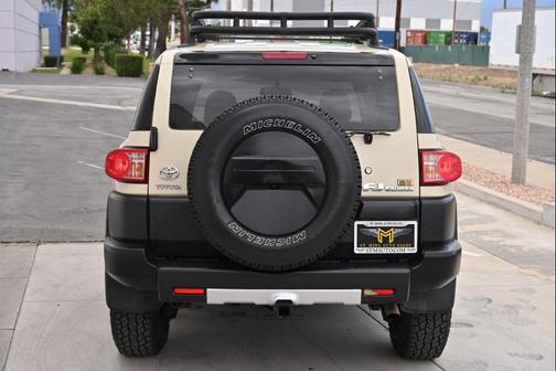 Sanstorm 2010 Toyota FJ Cruiser Base