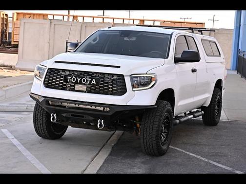 Super White 2018 Toyota Tundra SR5
