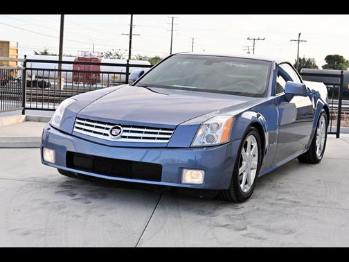 2005 Cadillac XLR Base