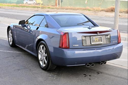 2005 Cadillac XLR Base