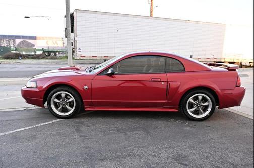 2004 Ford Mustang GT Premium