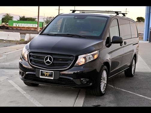 2018 Mercedes-Benz Metris Base