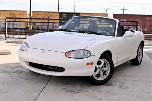 1999 Mazda MX-5 Miata Convertible