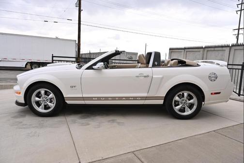 Performance White 2008 Ford Mustang GT Premium