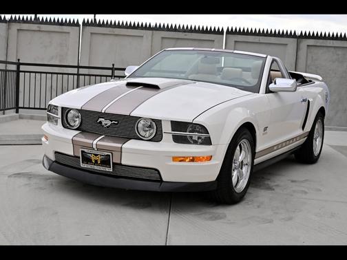 Performance White 2008 Ford Mustang GT Premium
