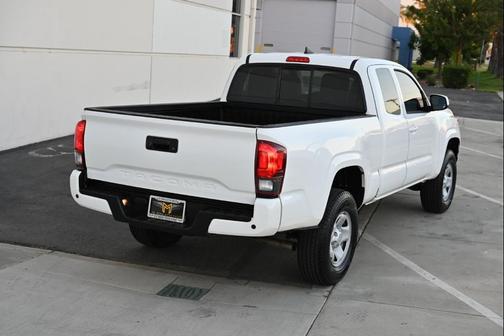 2018 Toyota Tacoma SR