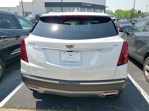 2022 Cadillac XT5 Premium Luxury