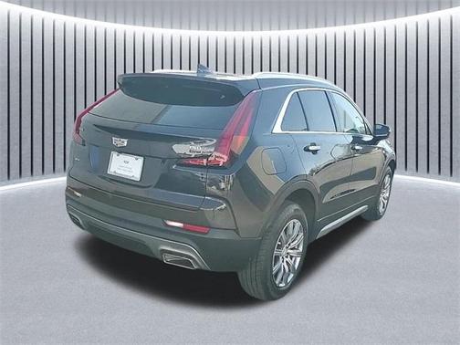 2022 Cadillac XT4 Premium Luxury