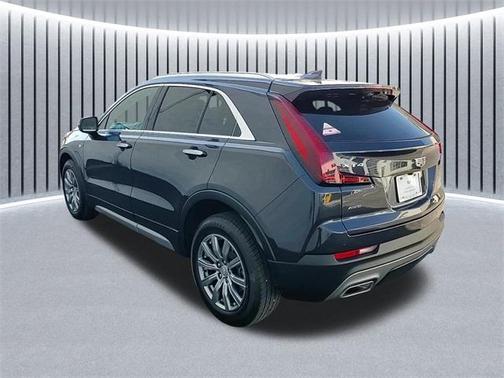 2022 Cadillac XT4 Premium Luxury