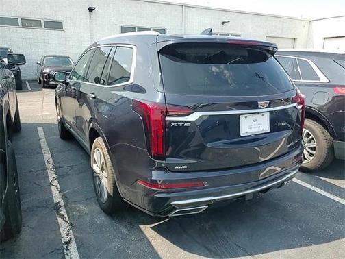 2022 Cadillac XT6 Premium Luxury AWD