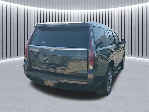 2018 Cadillac Escalade Luxury