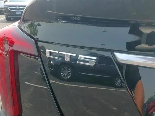 2022 Cadillac CT5 Luxury AWD
