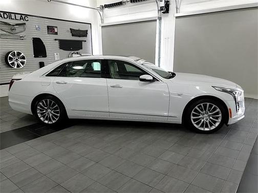 Photo 2 of 21 of 2020 Cadillac CT6 Luxury