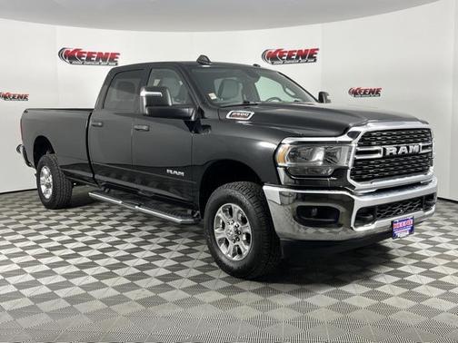 2023 RAM 2500 Big Horn Crew Cab 4x4 8' Box