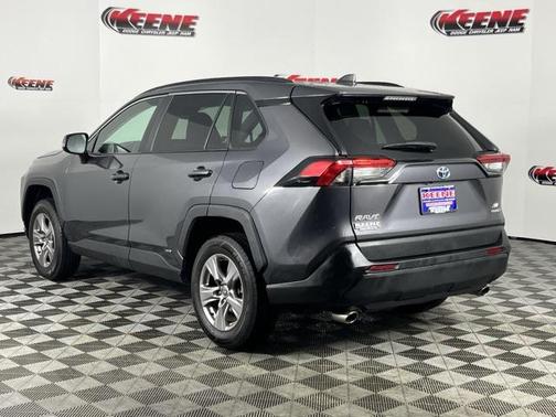 2022 Toyota RAV4 Hybrid XLE