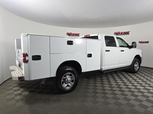2025 RAM 2500 Tradesman Crew Cab 4x4 8' Box