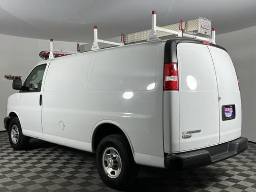 2021 Chevrolet Express 2500 RWD 2500 Regular Wheelbase WT