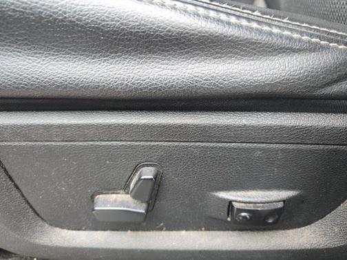 2017 RAM 1500 Night Quad Cab 4x4 6'4' Box