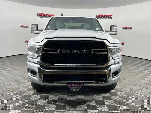 2024 RAM 3500 Big Horn Crew Cab 4x4 8' Box