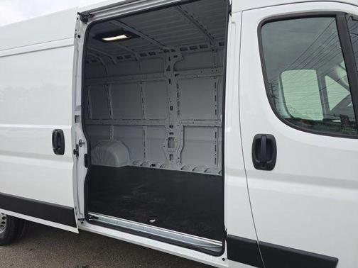 Bright White Clearcoat 2026 RAM ProMaster 3500 High Roof