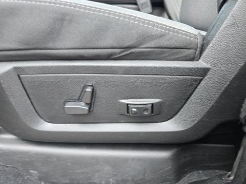 2024 RAM 2500 Big Horn Crew Cab 4x4 8' Box