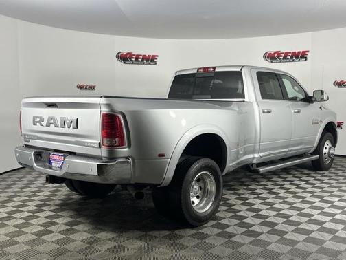 2017 RAM 3500 Limited Crew Cab 4x4 8' Box