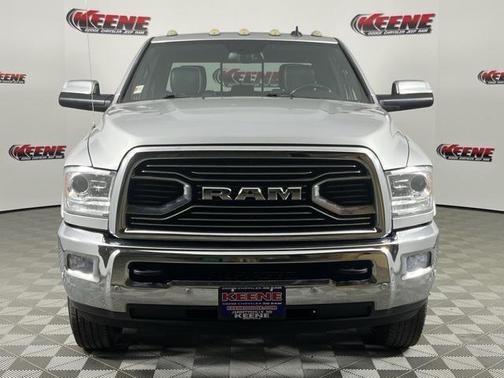 2017 RAM 3500 Limited Crew Cab 4x4 8' Box