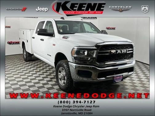 Bright White Clearcoat 2022 RAM 2500 Tradesman Crew Cab 4x4 8' Box