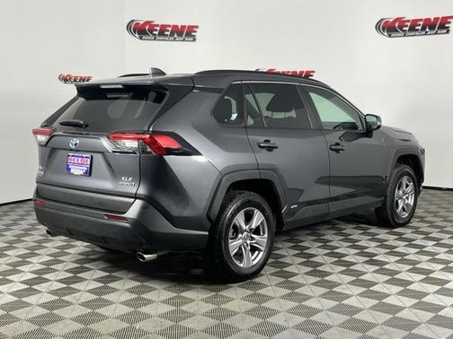 2022 Toyota RAV4 Hybrid XLE