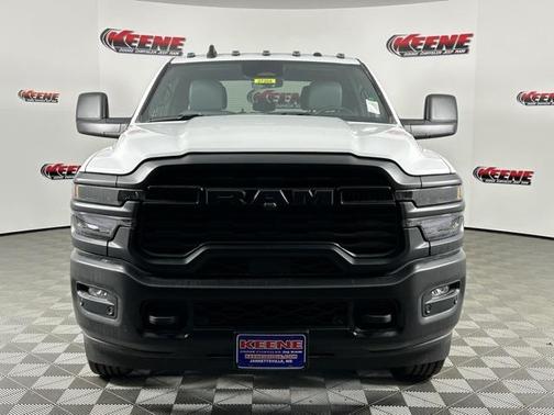 2025 RAM 2500 Tradesman Crew Cab 4x4 8' Box