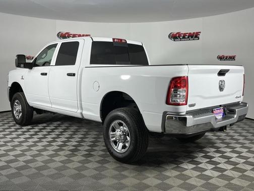 2023 RAM 2500 Tradesman Crew Cab 4x4 6'4' Box