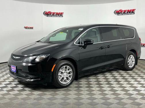 2026 Chrysler Voyager LX