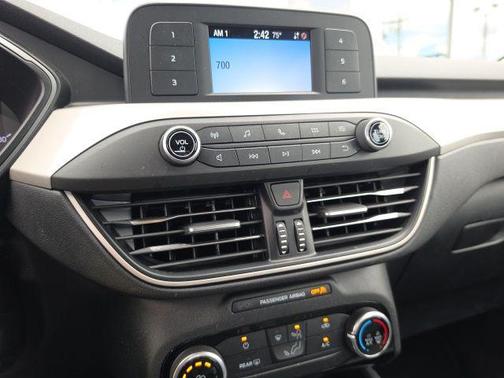 Oxford White 2021 Ford Escape S