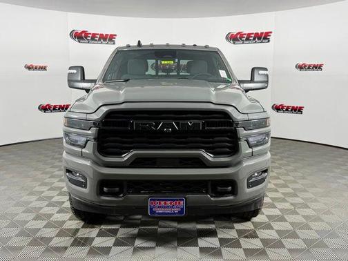 Ceramic Gray Clearcoat 2026 RAM 2500 Big Horn Crew Cab 4x4 6'4' Box